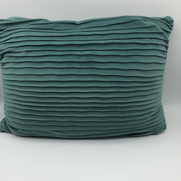 PILLOW Rectangle accent pillow. - Picture 1 of 5